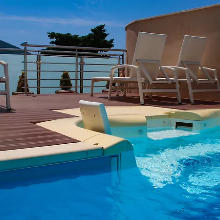 Berkeley Hotel 4*