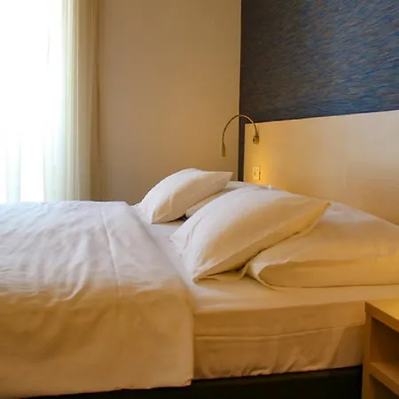 Berkeley 4*